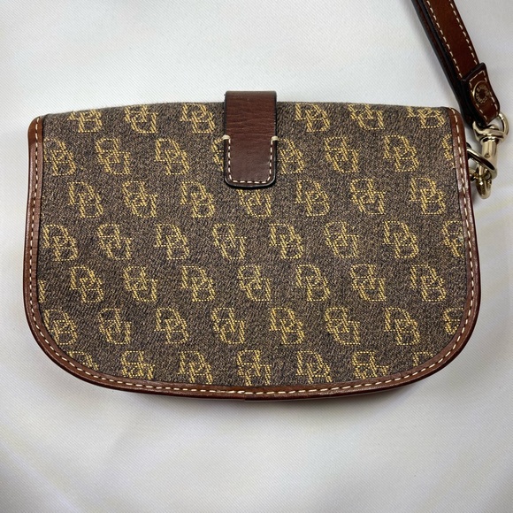 Vintage Dooney & Bourke 1975 Signature Monogram Wristlet / Clutch - Picture 4 of 16